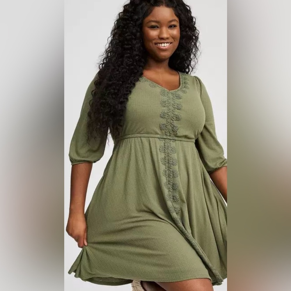 Torrid 3/4 sleeve skater dress